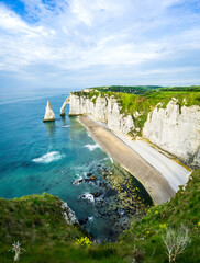Etretat in Frankreich Meer Strand Küste Normandie Atlantik Ozean Klippen Felsen /  Sea Beach Coast in France Etretat Normandy. Beautiful Atlantic ocean Cliffs Rocks 