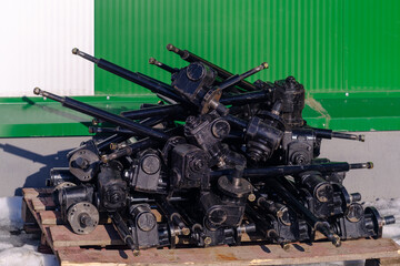 Tractor parts, pistons, cylinders, bushings