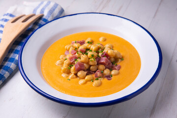 chickpeas, garbanzo bean, nutritious, bread, gazpacho, traditional, fresh, salmorejo, typical, andalusia, meal, food, eating, gastronomy, cuisine, antioxidant, spanish, ham, rustic, tomato, soup, spai