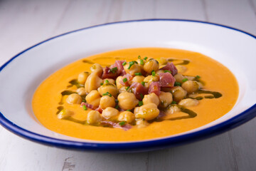 chickpeas, garbanzo bean, nutritious, bread, gazpacho, traditional, fresh, salmorejo, typical, andalusia, meal, food, eating, gastronomy, cuisine, antioxidant, spanish, ham, rustic, tomato, soup, spai