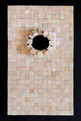 Front wood surface with a round hole. 
2D wooden surfaces become 3D sculptures.
End Grain, Edge Grain, Face Grain.
Stirnholz fläche mit rundem Loch. 
2D Holzfläche wird zu 3D Skulptur.