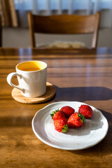 いちごとマグカップ
