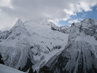 Obraz premium snow covered mountains