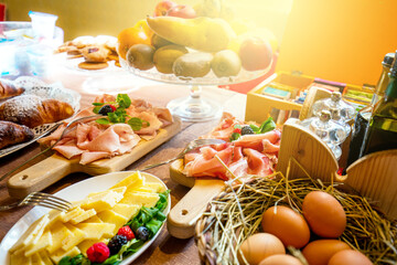 Table setting for breakfast. Guests can enjoy a cozy home-style restaurant at the hotel