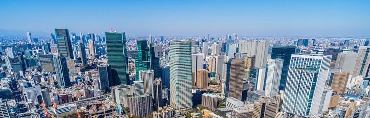 Fototapeta na wymiar 日本・東京のオフィス街・高層ビル群