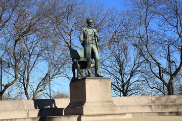 The Lincoln Standing statue in Chicago's Lincoln Park is a lifelike bronze statue of the former...