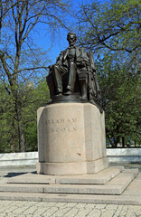 Obraz premium More public art in Chicago's Grant Park downtown is the Lincoln Statue where he is sitting.