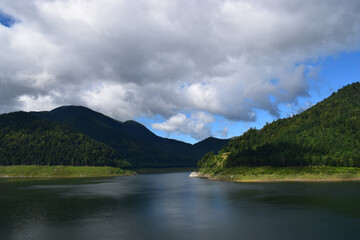 Fototapeta premium lake and mountains