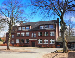 Alte Grundschule in Brünen