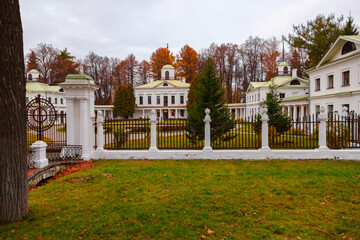 Serednikovo - the former estate of Vsevolozhsk and Stolypin