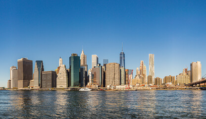 Obraz na płótnie Canvas manhattan skyline seen from Brooklyn side