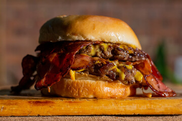 Hamburguesa con bacon.