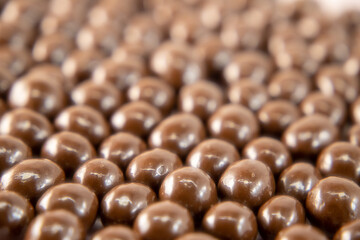 背景素材　たくさんのピーナッツチョコレート