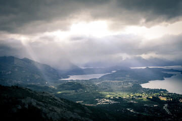 Nubes sobre el Nahuel Huapi y lago Moreno - Bariloche