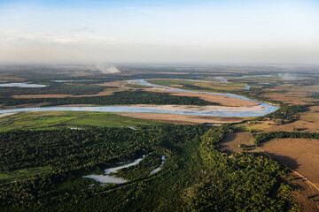 Rio Meta desde el aire, paisaje de las llanuras del departamento del meta entre Villavicencio y...