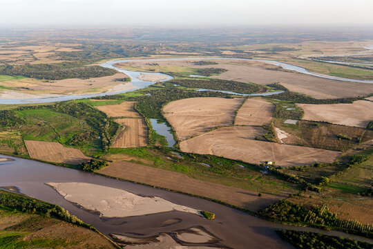 Rio Meta desde el aire, paisaje de las llanuras del departamento del meta entre Villavicencio y Puerto Gait&aacute;n META