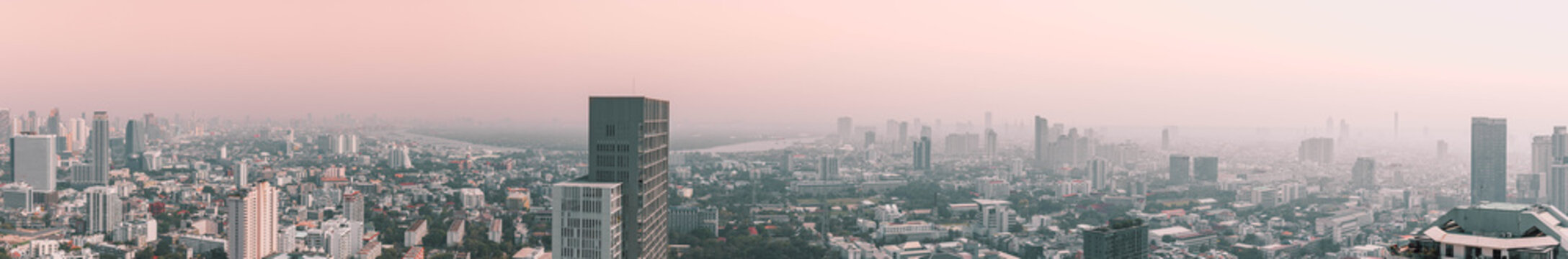 Polluted city paranoma, large city.