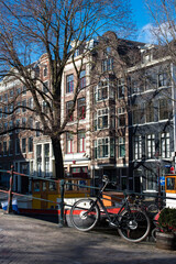 Naklejka na ściany i meble city canal houses in Amsterdam