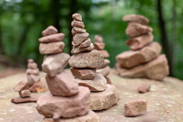 Steindauben aus Sandstein