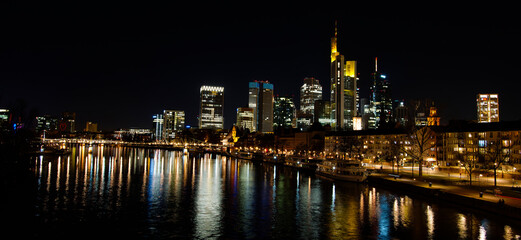 Main und Skyline Fankfurt