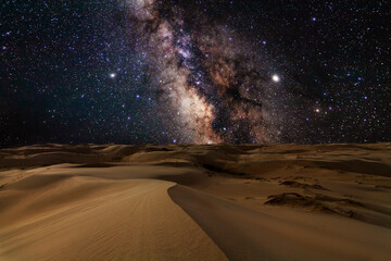 Fototapeta Amazing views of desert under the night starry sky. in the Arabian Empty Quarter Desert, UAE. Rub' al Khali obraz