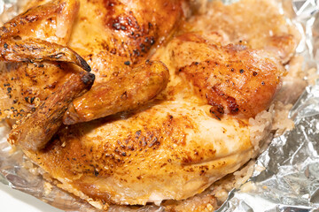 A kind of Korean food, crispy rice crust with grilled chicken