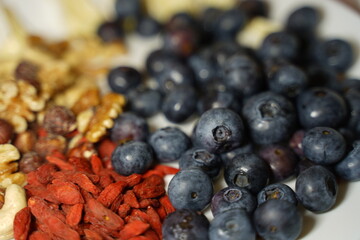 orzechy jagody © Szymon