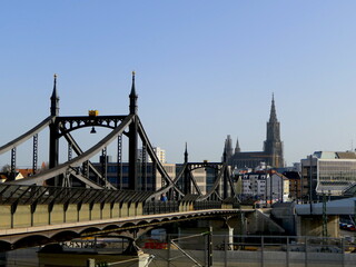 Fototapeta na wymiar Ulm Neutorbrücke mit Münster