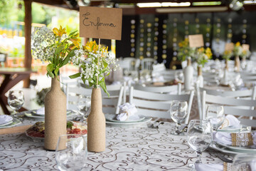 Simple rustic wedding decoration do it yourself (DIY)