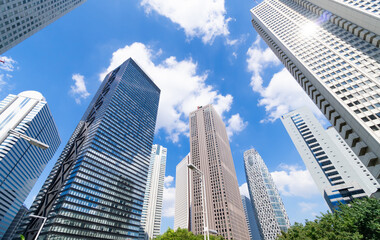 東京　新宿　高層ビル群