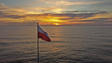 Flaga Polski nad Bałtykiem © Adam