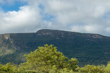 Fototapeta premium Paisagem com montanhas na Chapada Diamantina, Bahia