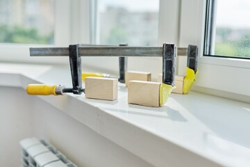 Artificial stone window sill, installation, technological process.