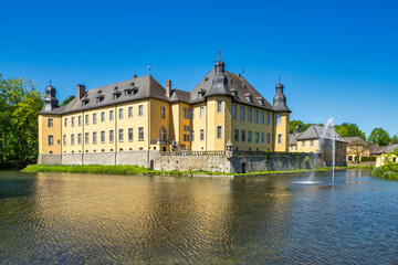 Fototapeta na wymiar baroque castle dyck dike germany