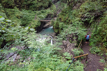 Wanderweg in der Ueblen Schlucht bei Laterns