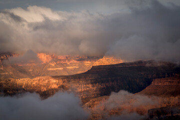 Fototapeta na wymiar USA, Arizona, Grand Canyon National Park. Overview of cloudy canyon.