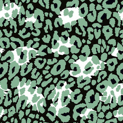 Naklejka premium Full seamless leopard cheetah texture animal skin pattern vector. Green design for textile fabric printing. Suitable for fashion use.