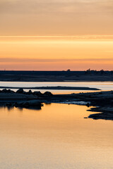 USA, California, Central Valley. Folsom Lake, sunset over lake bed in Granite Bay.