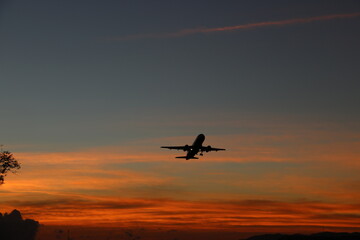 airplane and sunset 