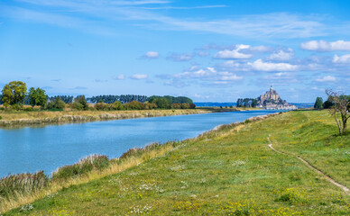 Fototapeta na wymiar Couesnon River leads to Mont St. Michel in Normandy, France