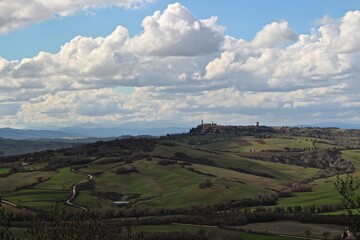 Naklejka premium Tuscany, Italy. Panorama with medieval town. 
