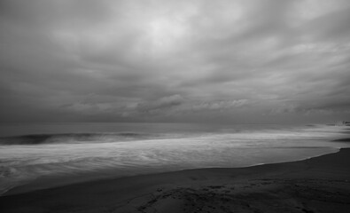 Obraz premium angry waves and waterfalls in the blue sea 