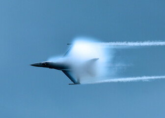 Fototapeta na wymiar Jet sound barrier vapor cloud