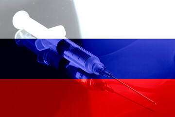 Flagge von Russland, Spritze und Impfung gegen Corona Virus
