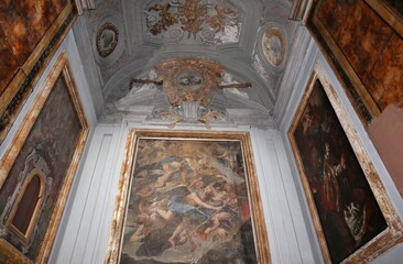 Napoli – Cappella di sinistra della Chiesa dei Santi Filippo e Giacomo
