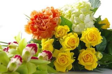 黄色いバラの花束　プレゼント　イベント
