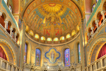 Fototapeta na wymiar Szeged, Interior of the Cathedral, HDR Image