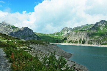 Obraz na płótnie Canvas Austrian Alps-view of the lake Lunersee and mountains Ratikon