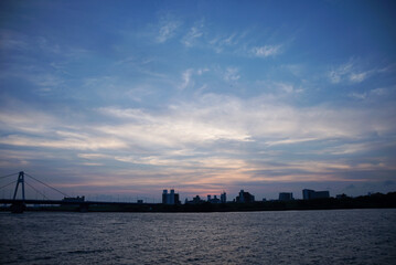 Obraz premium 虹っぽい夕暮れ