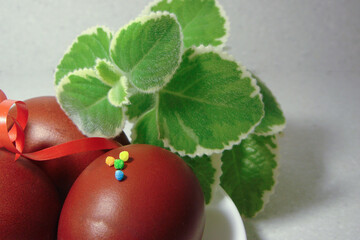 red easter eggs on a plate, Easter holiday